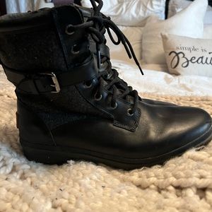 UGG winter boots like new only worn few times